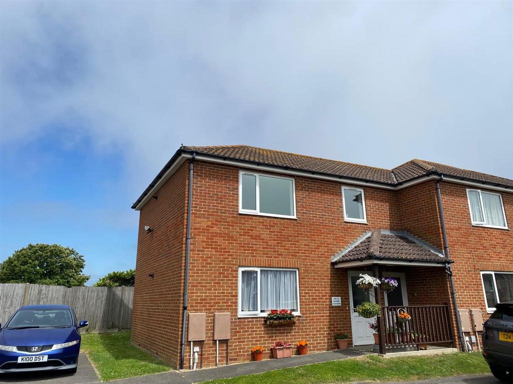 Ash Croft, Elm Grove, Lancing Studio £795 pcm (£183 pw)