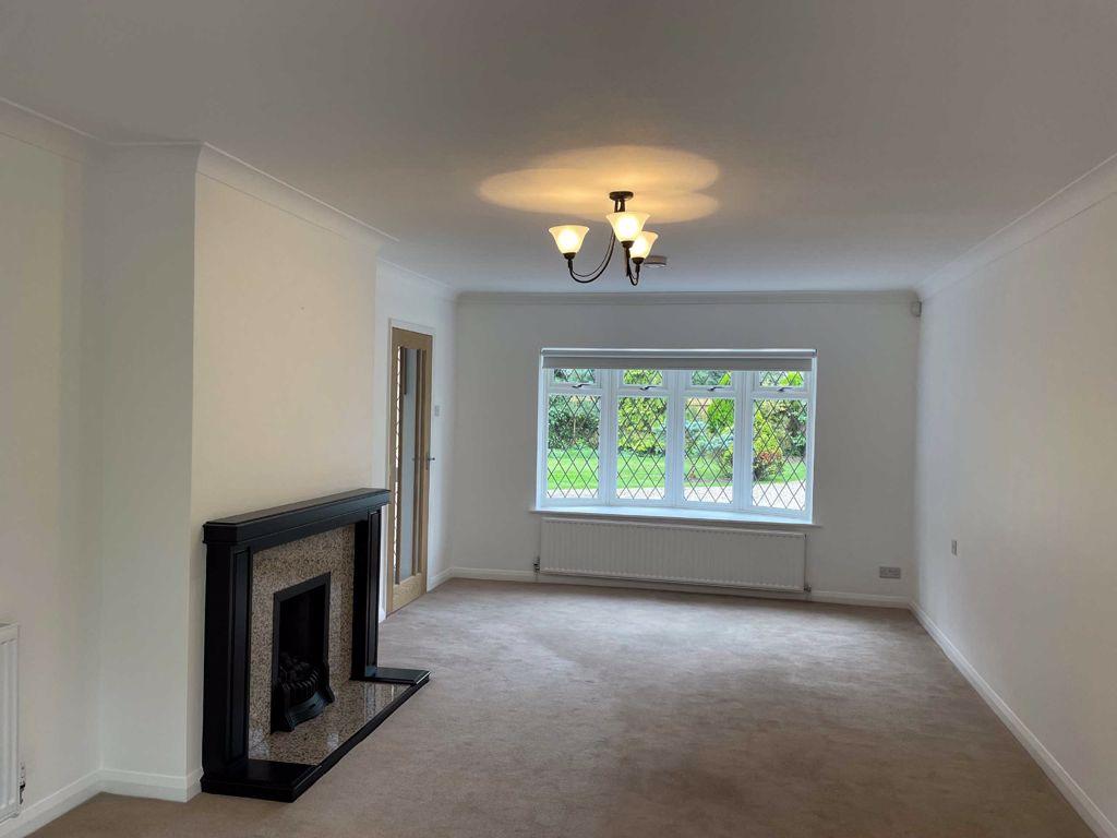 Barmby Road, Pocklington 3 bed detached bungalow £1,600 pcm (£369 pw)