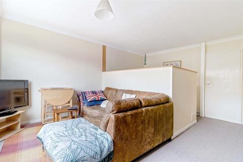 Studio for sale - First Avenue, Lancing
