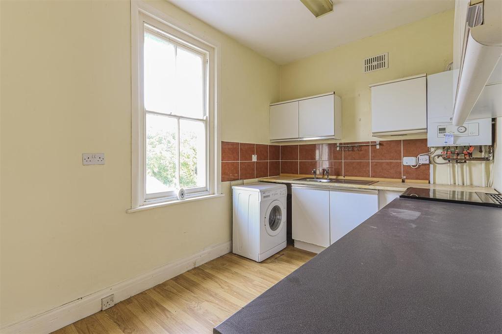 Colchester Avenue 45 b-7.jpg