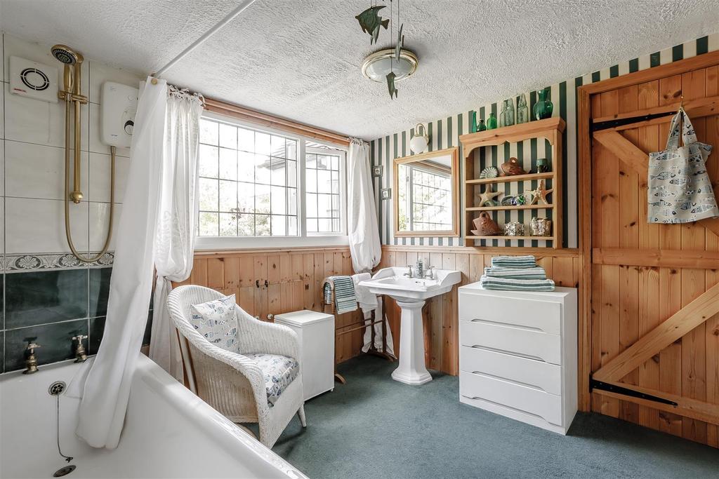8476072-interior23.jpg