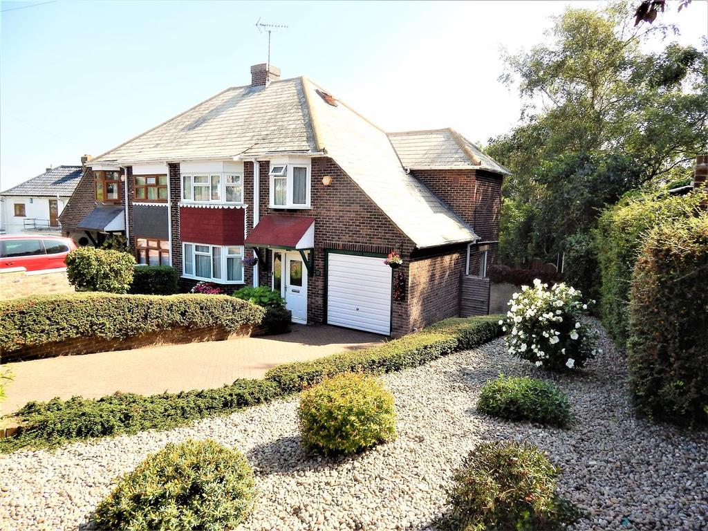 The Ridgeway, Chatham 4 bed semidetached house £485,000