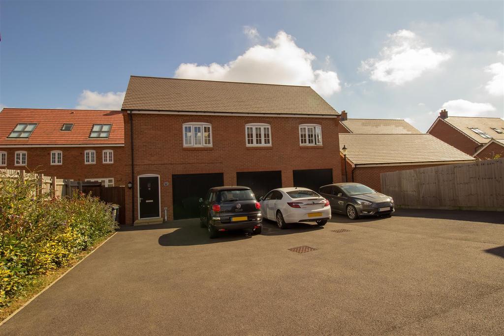 Edith Avenue, Great Denham, Bedford 2 bed coach house £250,000