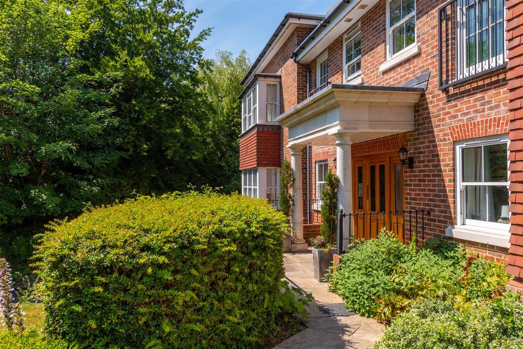10 Allingtons externals-8.jpg