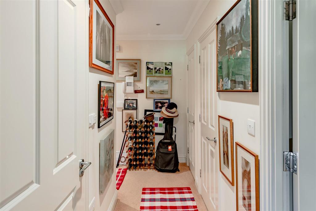 Flat 8 Allingtons 6.jpg