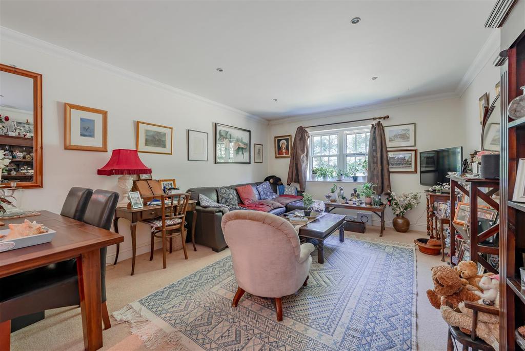 Flat 8 Allingtons 9.jpg