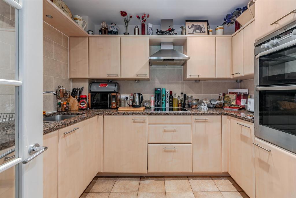 Flat 8 Allingtons 12.jpg