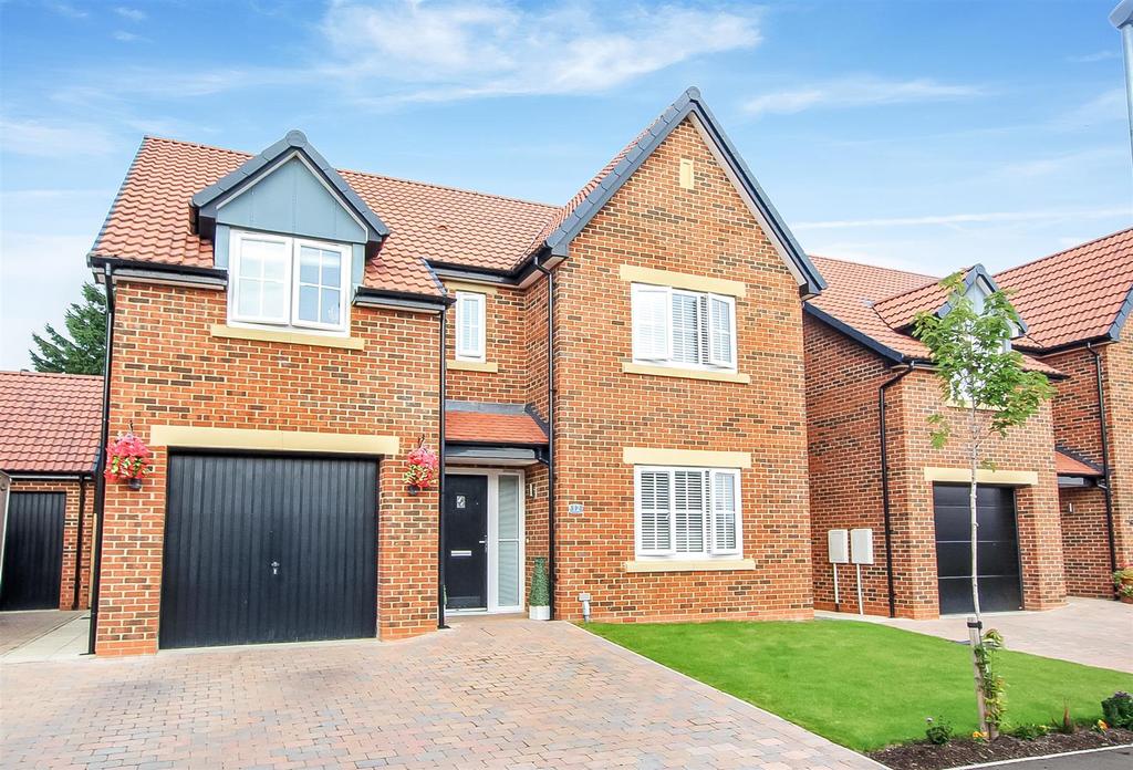Buttercup Close, Heighington Village... 4 bed detached house £350,000