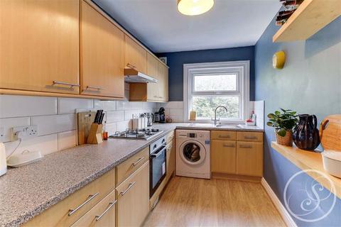 Second Floor Flat, 2 Westfield Terrace, Leeds, LS7 3QG
