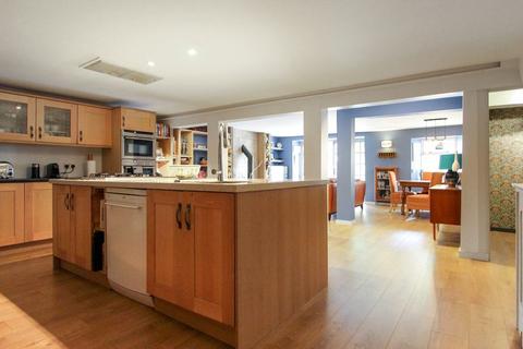 69 Beechgrove Terrace, Aberdeen, AB15 5DS