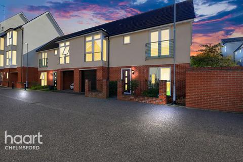 2 Pearl Square, Chelmsford, CM2 9FP