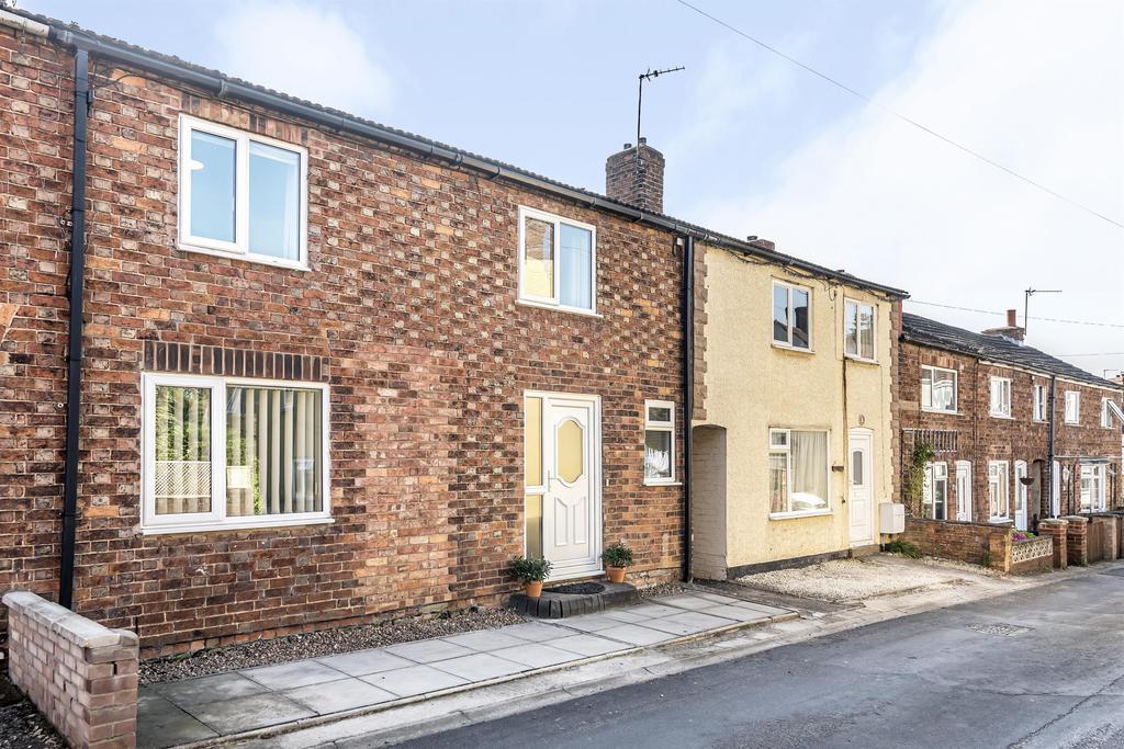 Albert Street, Horncastle, Lincs, LN9 6AJ 3 bed terraced house £160,000
