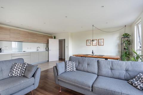 18, Alacia Court Palmerston Road, London, W3 8GJ