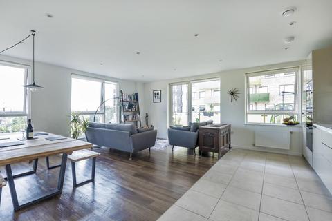 18, Alacia Court Palmerston Road, London, W3 8GJ