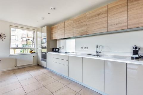 18, Alacia Court Palmerston Road, London, W3 8GJ