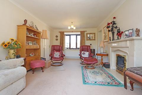 14 Apple Drive, Willand, Cullompton, EX15 2SF