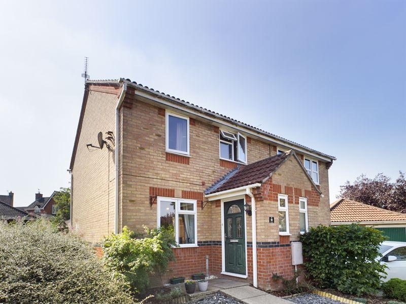 Leabrook Close, Bury St. Edmunds 3 bed semidetached house £265,000