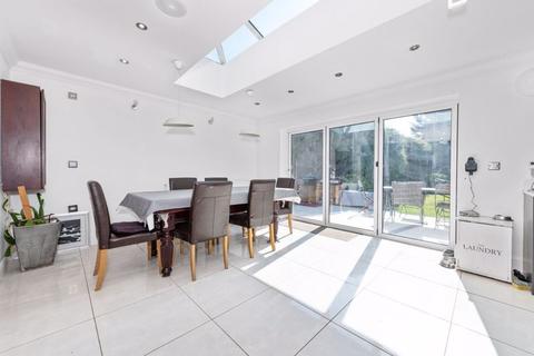 21 Forrest Crescent, Luton, LU2 9AR
