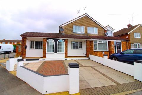 Watermead Road, Limbury Mead