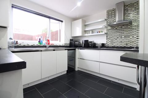 2 bedroom semi-detached house for sale, Watermead Road, Limbury Mead