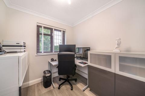 13 Moat Close, Orpington, BR6 6ET