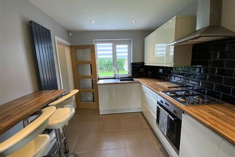 17 Central Drive, Thurcroft, Rotherham, S66 9NN