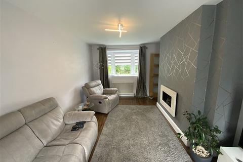 17 Central Drive, Thurcroft, Rotherham, S66 9NN