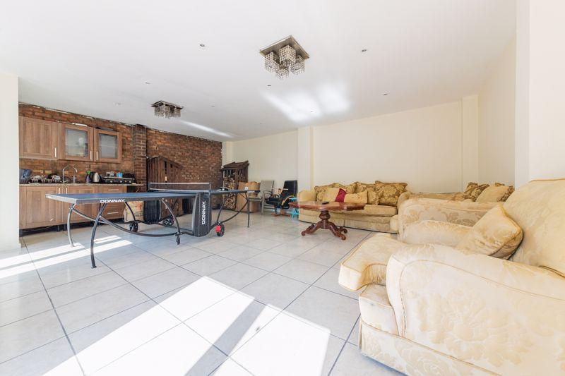 Double Garage/Games