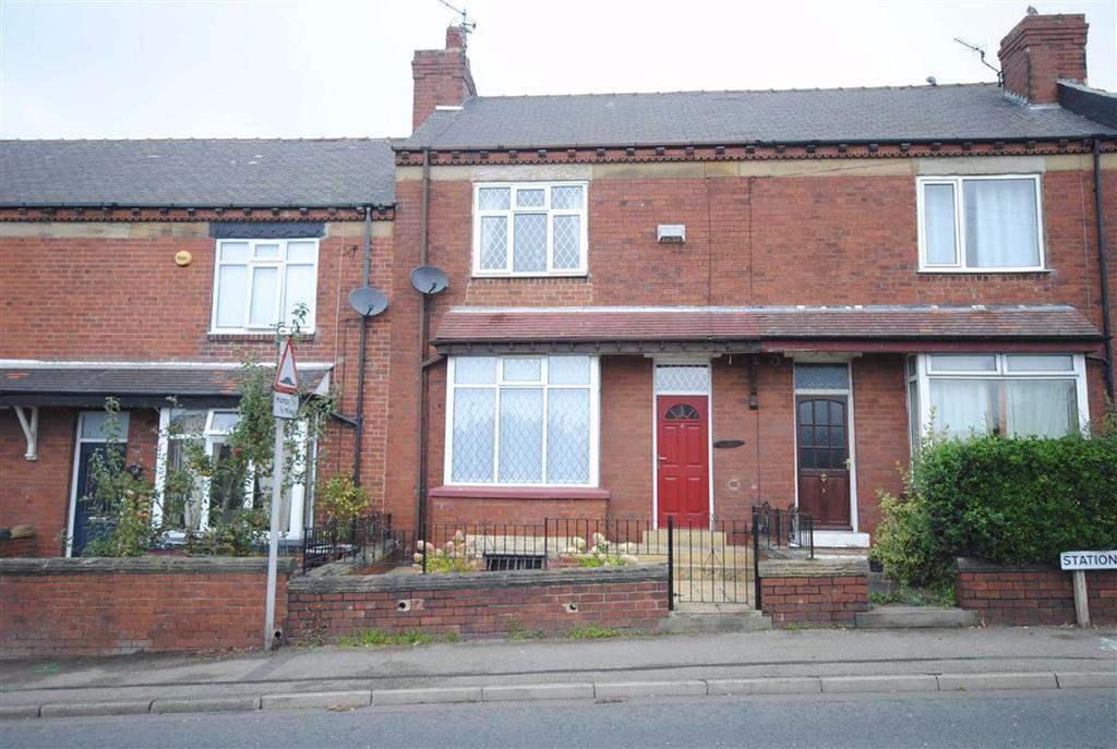 Station Road, Kippax, Leeds, LS25 2 bed terraced house £140,000