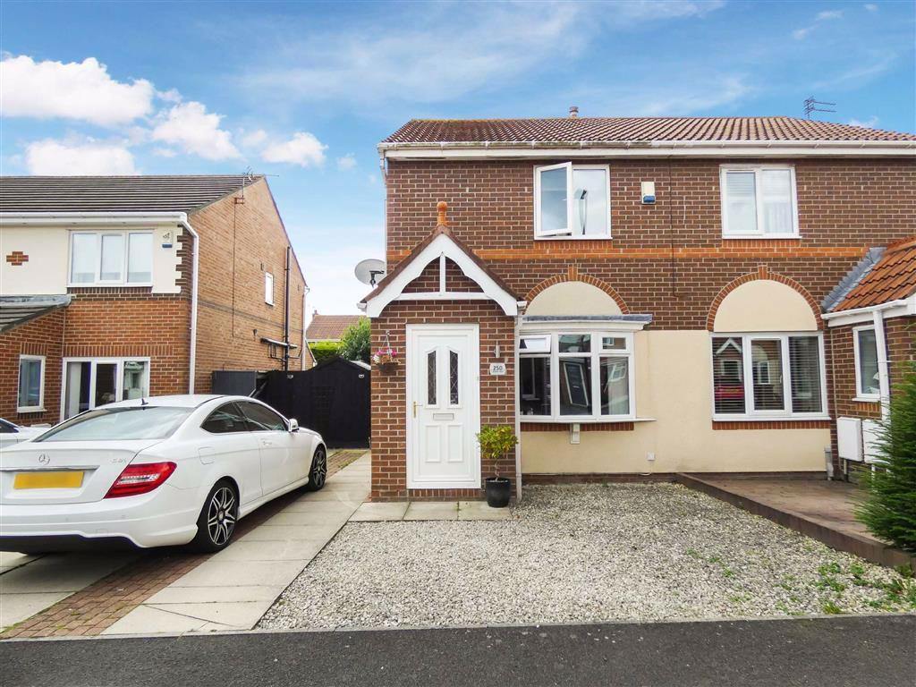 Abbots Way, North Shields 2 bed semidetached house £200,000