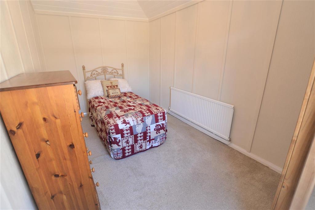 Bed1.JPG