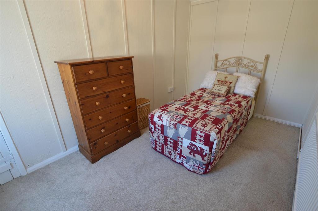 Bed1a.JPG