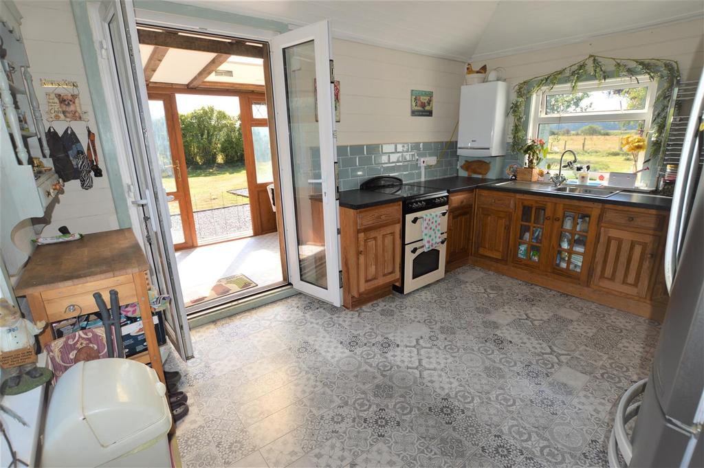 Kitchen1.JPG
