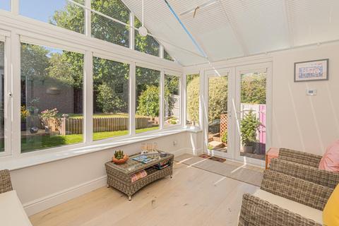 8 Whitebeam Close, Epsom, KT17 3AU