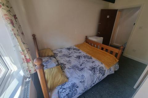 House share to rent, Westlode Street, Spalding