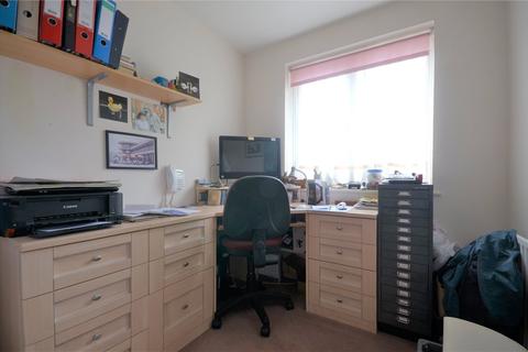 13 Bakehouse Road, Horley, RH6 8HQ
