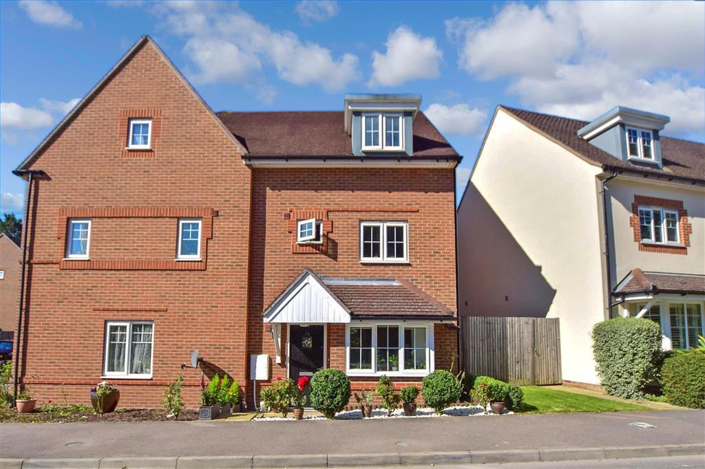 Greenhurst Drive, East Grinstead... 4 bed semidetached house £500,000