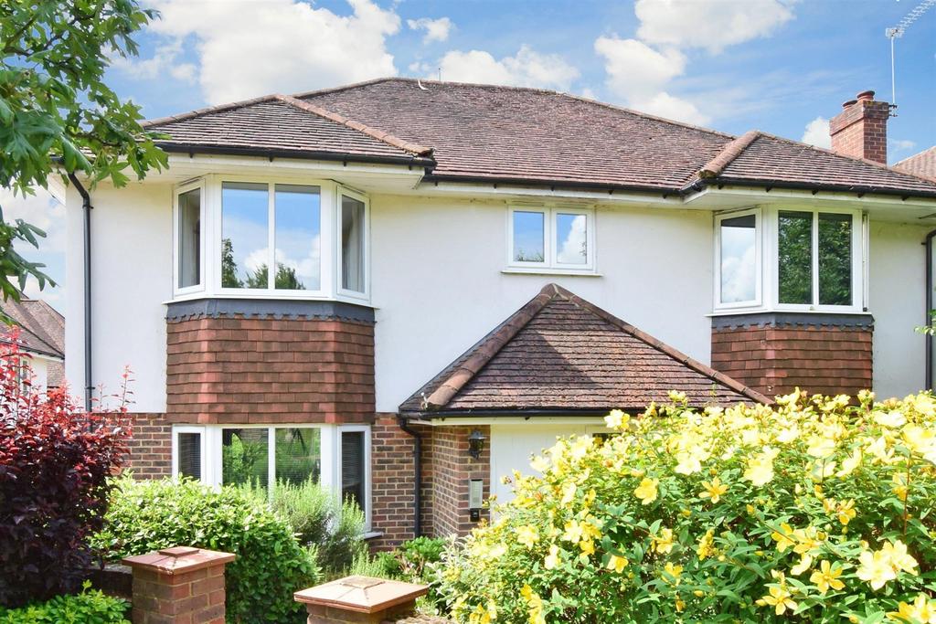 Randalls Road, Leatherhead, Surrey 1 bed flat for sale £200,000