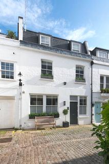 6 Radley Mews, London, W8 6JP