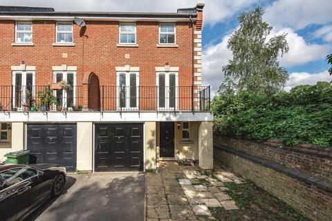 27 Howerd Way, London, SE18 4PX