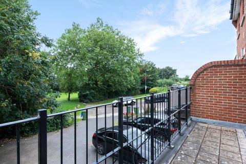 27 Howerd Way, London, SE18 4PX