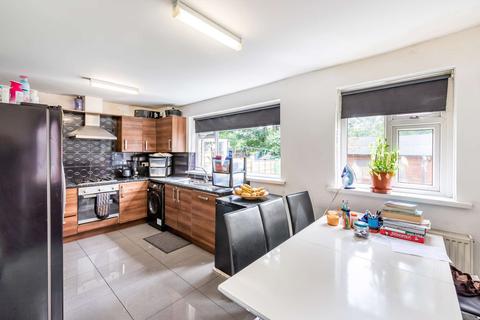 256 Broadoak Road, Ashton-under-lyne, OL6 8BB