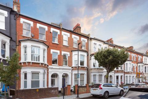 3 bedroom flat to rent, Trent Road, Brixton, SW2