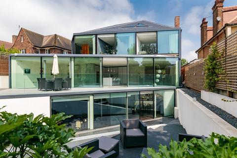6 bedroom terraced house for sale - Chartfield Avenue, London, SW15