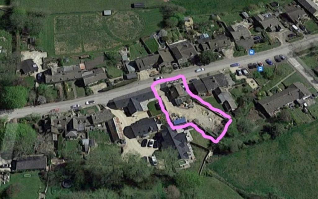 Witney Lane, Witney OX29 4 bed property with land for sale £400,000