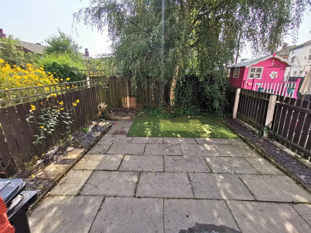 Street, Reddish, Stockport SK5 3 bed terraced house £750 pcm