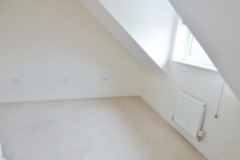 3 Greyford Close, Leatherhead, KT22 8DS