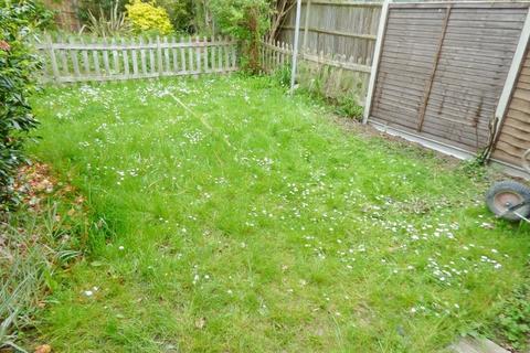 16 Brookers Close, Ashtead, KT21 2JS