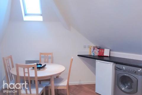 96 Alnesbourn Crescent, Ipswich, IP3 9GD