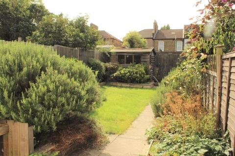 100 Killearn Road, Catford, London, SE6 1BW